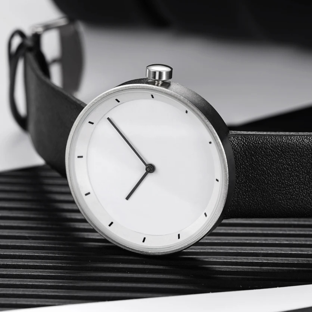 Classic Minimalist Men’s Watch with Leather Strap