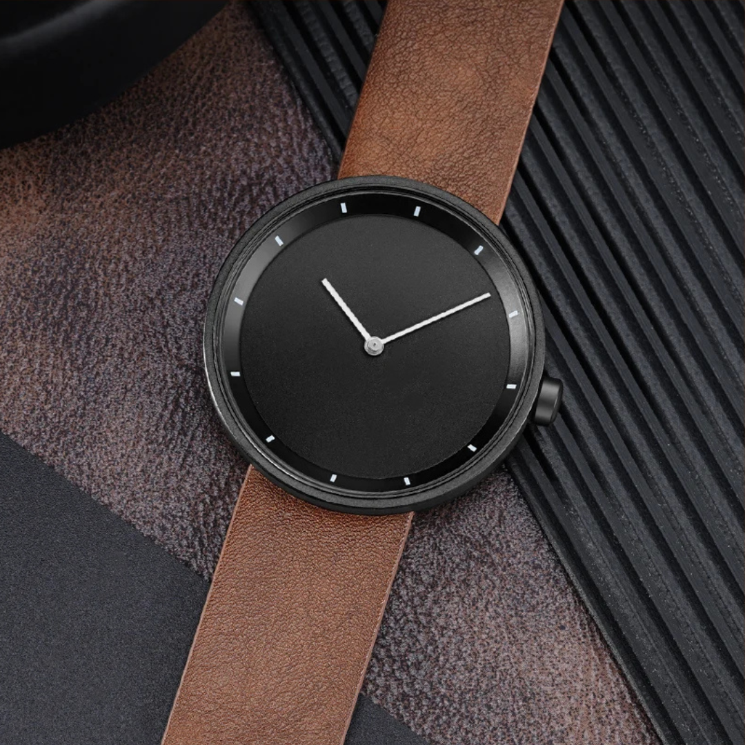 Classic Minimalist Men’s Watch with Leather Strap